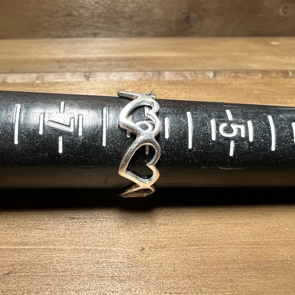 Open heart sterling silver ring. Size 6 - Picture 7 of 8